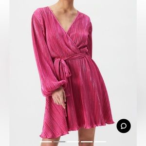 Bardot Bellissa Pleat Dress In Pop Pink